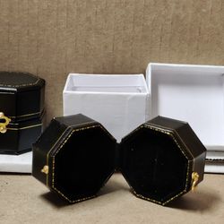 100 Ring Boxes 