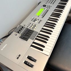 Yamaha Motif 6 61 Key Keyboard Workstation and Ultimate Keyboard Stand - Great Condition!
