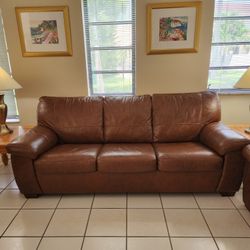 PEEFECT CONDITION Queen Sofa Bed, Love Seat, 2 End Tables, 2 Lamps