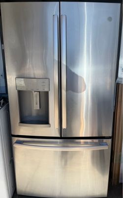 FRENCH DOOR REFRIGERATOR