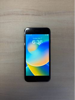 iPhone 8 - Unlocked 64GB