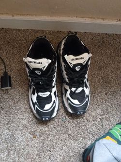 Balenciaga track runner