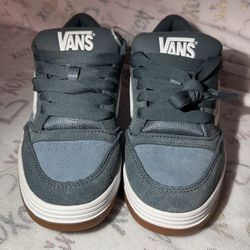 Vans Men’s Sneakers Size 9.5 US New Without Box
