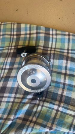 PRO GEAR 454 Reel w Booster Crank