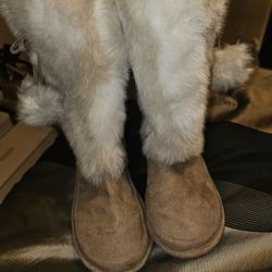 Furry Boots With Memory Foam Insoles