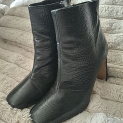 EXPRESS Black Boots Perfect Condition