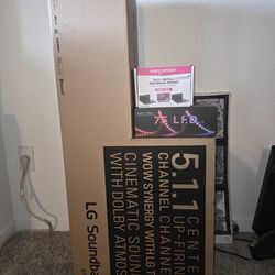 NEW LG - 5.1.1-Channel S70TR Home Theater Soundbar