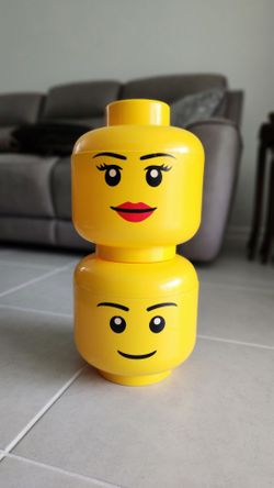 LEGO Minifigure Head Storage Containers Large GIRL and BOY ( 2010 Closed Smile Yellow): 2 in EUC