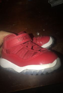 Jordan 11 size 5 kids