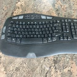 Ergonomic Wireless computer Keyboard 
