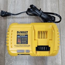 NEW Genuine DeWalt 8 Amp Fan Cooled 20V 60V Fast Charger