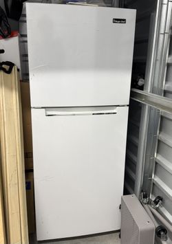 10.1 CU Ft Fridge