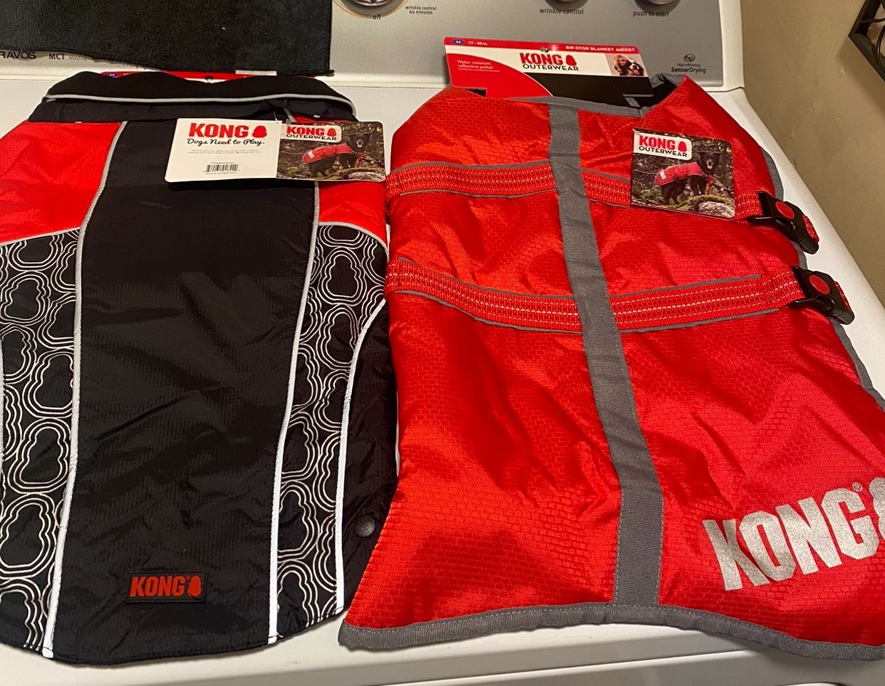 Medium Dog, Kong Coats And Assorted Coats. 2x To 6x
