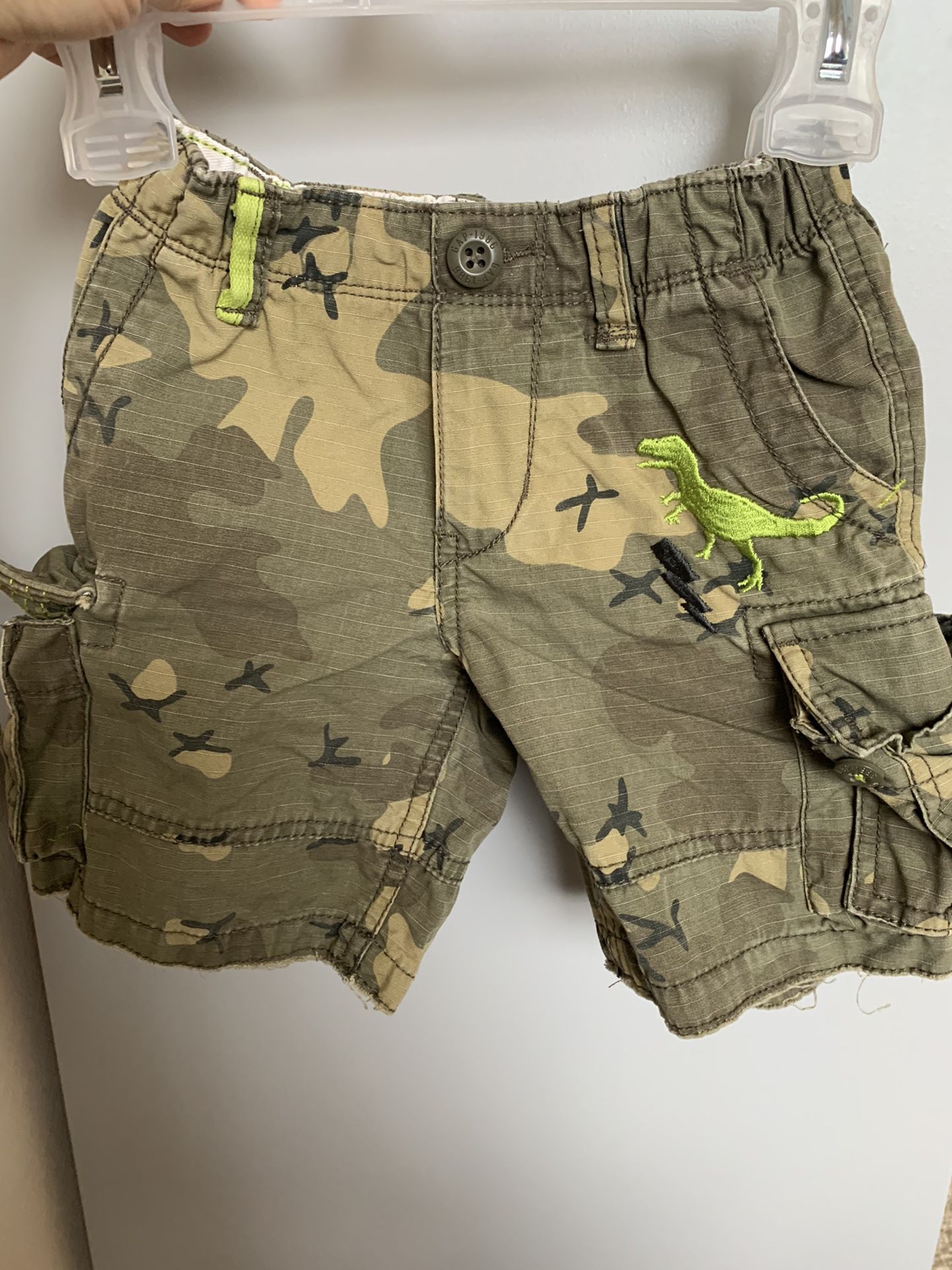 Boys shorts size 2-3T kid clothing