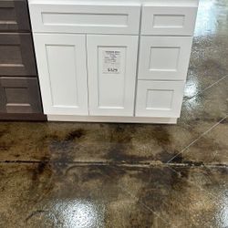 36" SUN Shaker White Bathroom Vanity $329