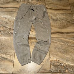 Dark Oatmeal Essentials Sweat Pants Size Medium