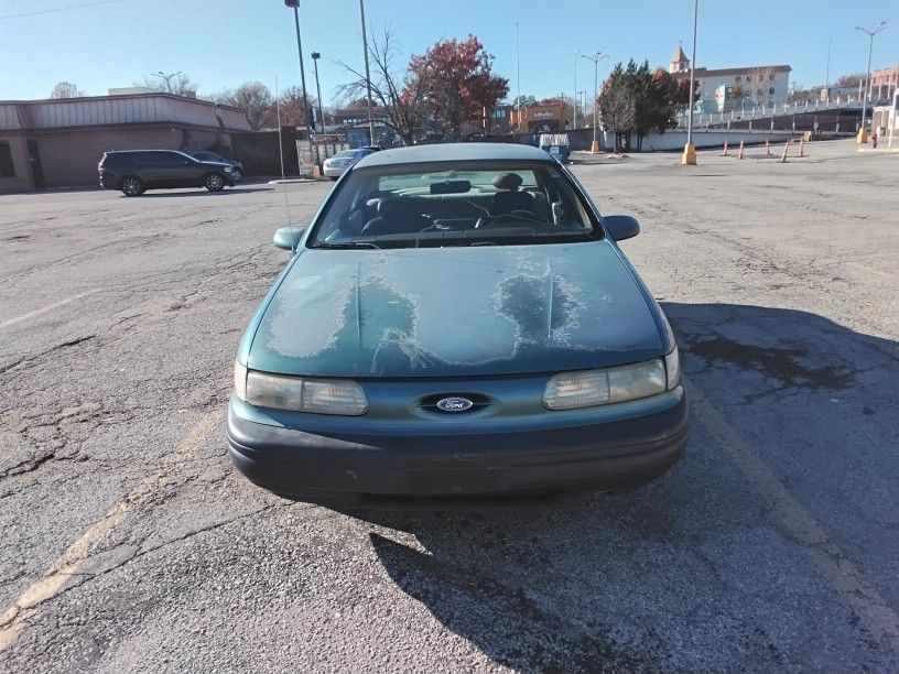 1995 Ford Taurus