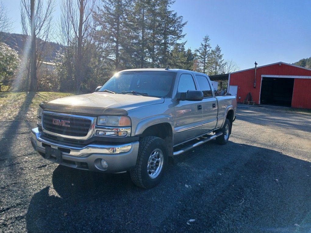 2003 GMC Sierra 2500hd Crew Cab