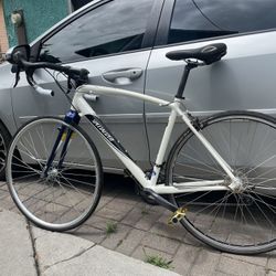 Beatiful Specialized Road Bike 10 Gears Size 54 Shimano 105 Components Freshly Tund Up