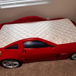 Kids car bed