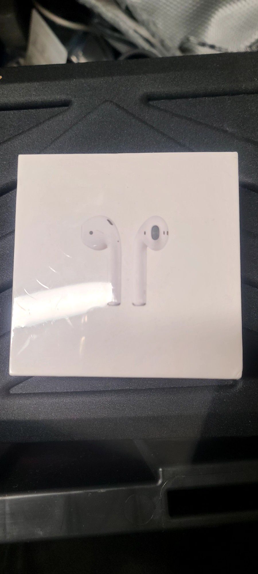 Apple Airpod With Charging Case (2nd Gen) 