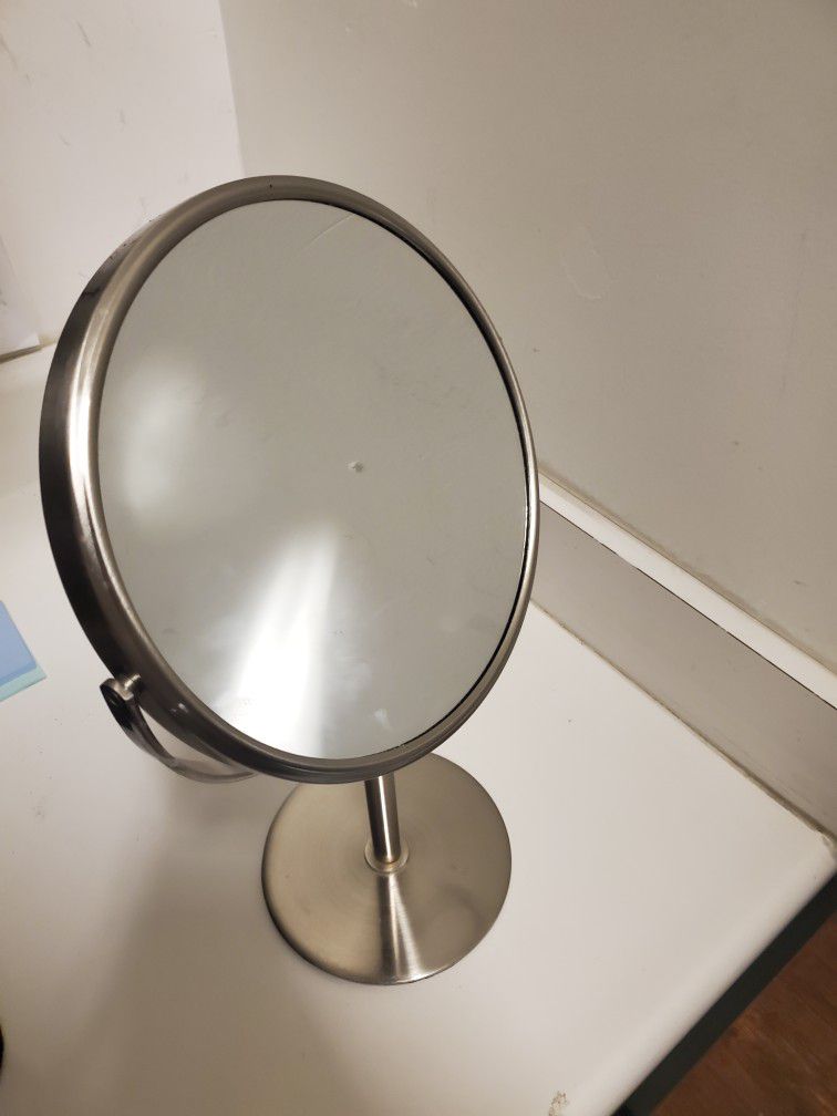 Makeup Mirror.  Desk/ Vanity Mirror