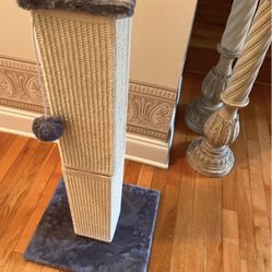 New Large Cat Scratcher Tower Post