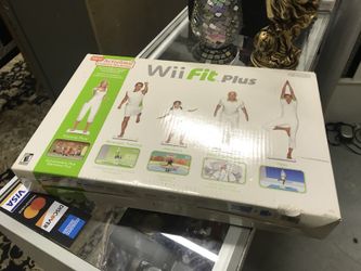 Wii like new in box comes with 7 games