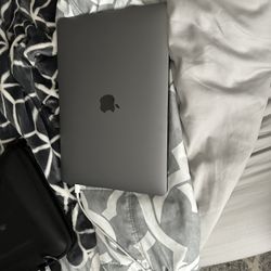 MacBook Pro 2019 With TouchBar