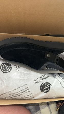 Ugg Golden coast Clog Black Size 11 Price 115
