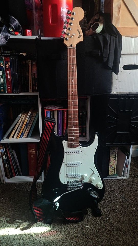 Black And White Fender Squire Stratocaster