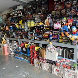 No Tariff Toy Garage. Diecast Vehicles, Hotwheels, Funko Pops And More. 