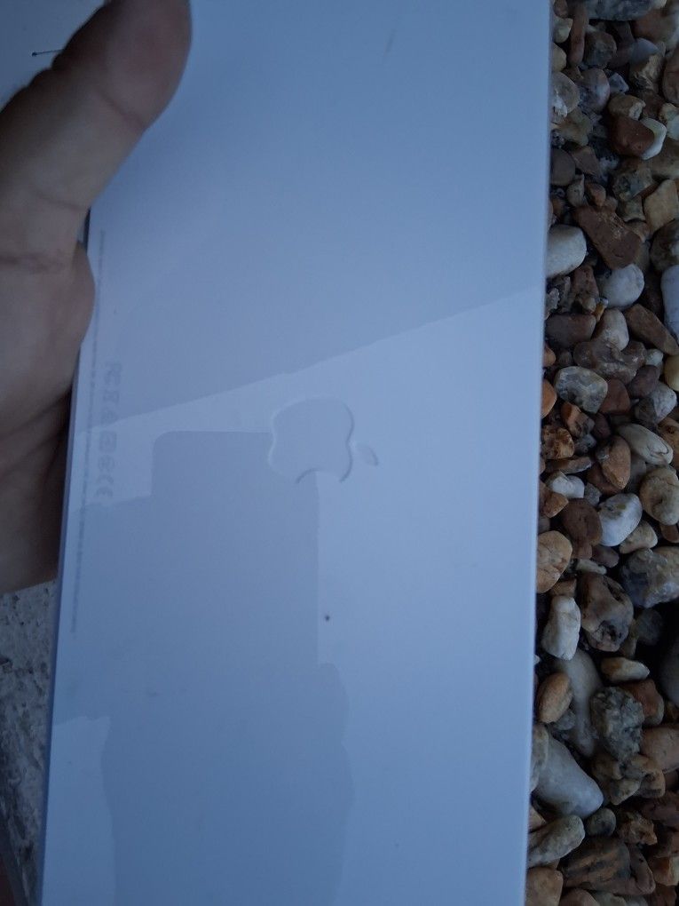 2 Apple Keyboards And Lot Of Mouses