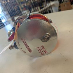 Accurate Valiant 600W Fishing Reel