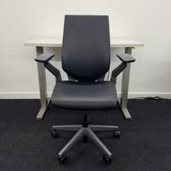 LIKE NEW CONDITION STEELCASE GESTURE CHAIR ! BLACK LEATHER WITH LUMBAR SUPPORT!