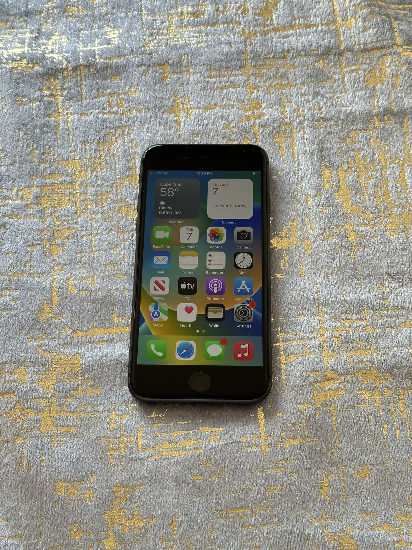 iPhone 8-Unlocked 