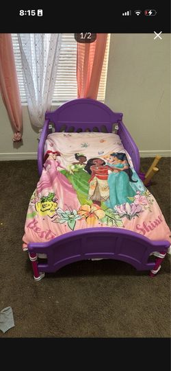 Minnie mouse Little girls bed send me an offer