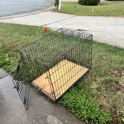 Metal Dog Kennel With Plywood Floor