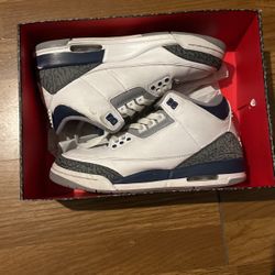 AIR JORDAN 3 RETRO (GS) WHITE/MIDNIGHT NAVY size 7Y