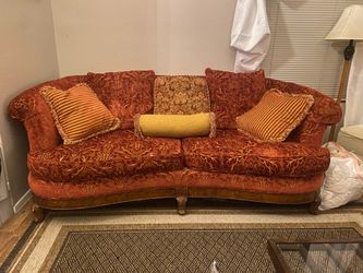 Classical  couch