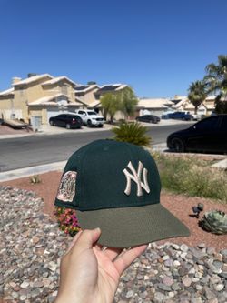 NEW YORK YANKEES FITTED HAT (SIZE 7)