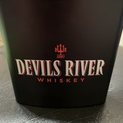 Five Farms rack/Miller Lite 16oz Jack Daniels No7 highball Devils River Flask Hornitos shot