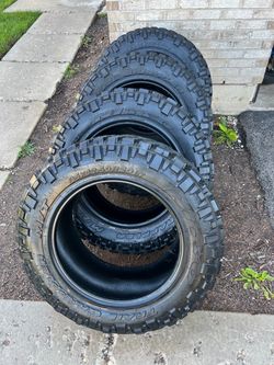 35x12.50x20 tires