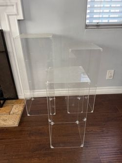 3 Party Stands