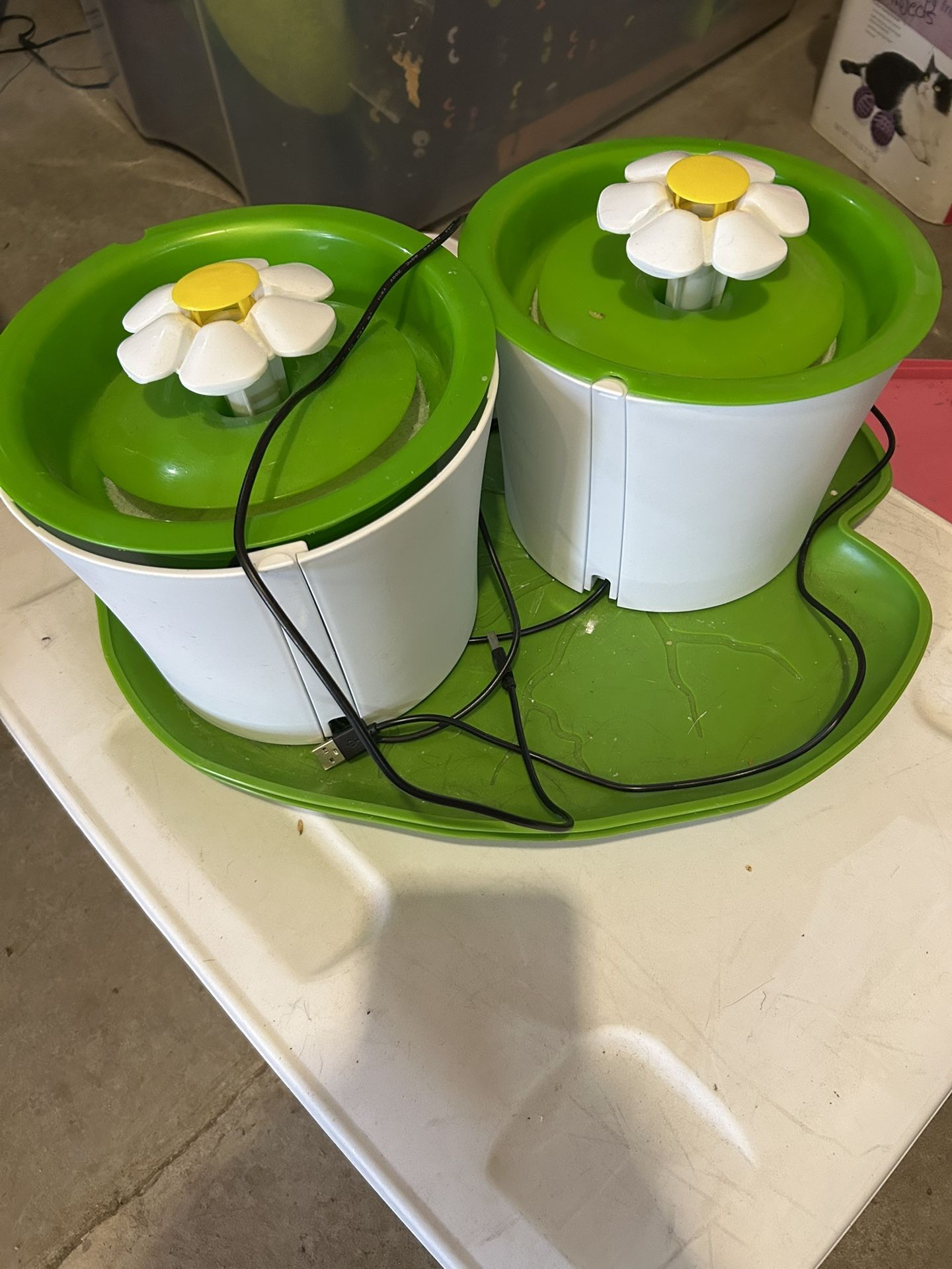 Pair of Catit Fountains with Tray and Filters