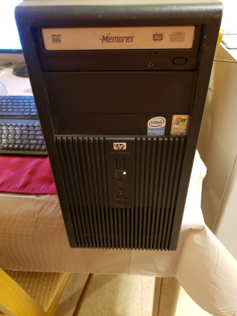 HP Compaq DX2200,P4HT@3.06GHz,1G RAM,40G HD, Windows 7 Home,DVD