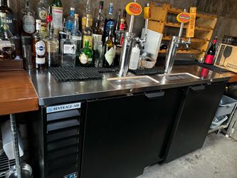 Beverage-Air (2) Double Tap Kegerator Black