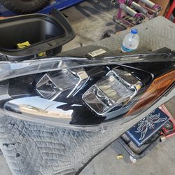 Ford Escape Left Headlight