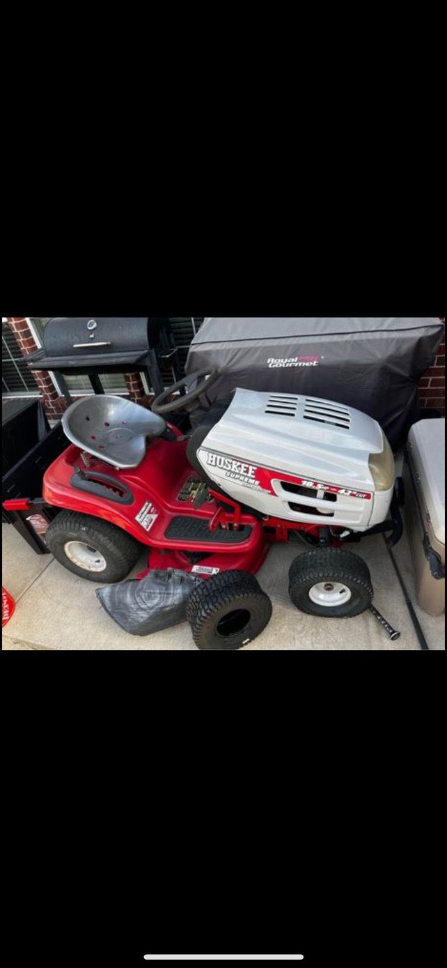HUSKEE 42” Riding Mower