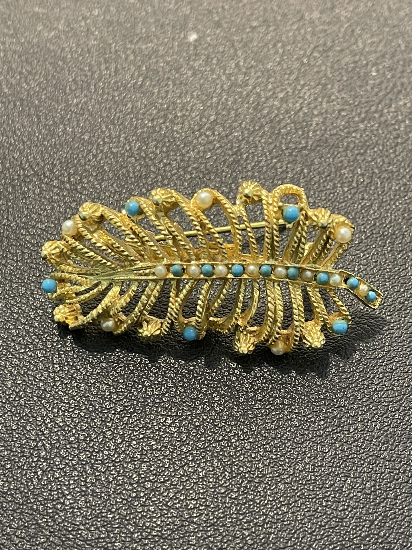 Vintage 1990’s Golden Open-Work Textured Leaf Brooch Faux Turquoise Faux Pearls